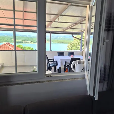 Apartament Lakeview Ulez